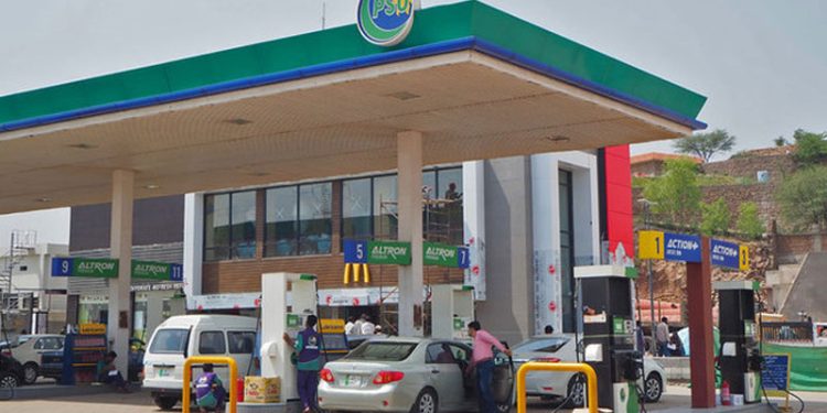 ڈیزل و پیٹرول کی فی لیٹر قیمتوں میں بالترتیب 184 روپے 49 پیسے اور 137 روپے 23 پیسے اضافہ